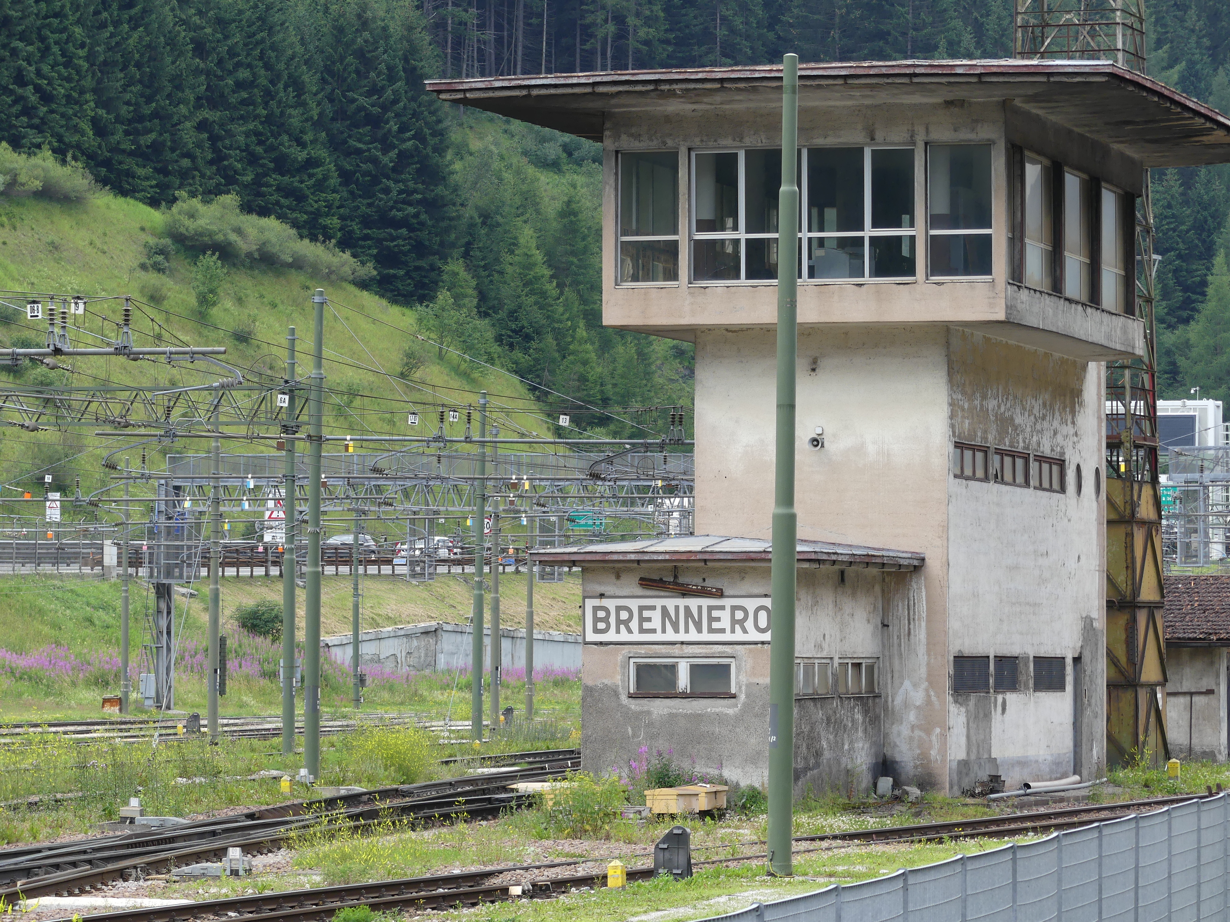 Alla stazione ferroviaria del Brennero (foto: Michele Luppi)