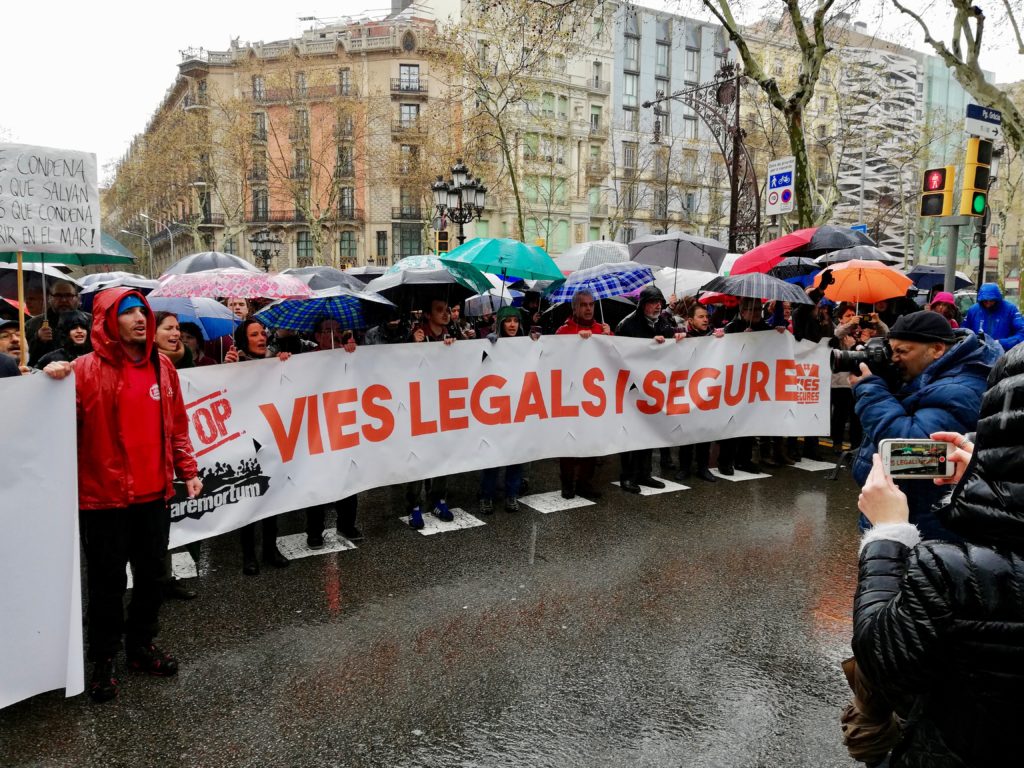 Manifestazione a sostegno di Open Arms a Barcellona il 24 marzo 2018 (foto: Andrea Oleandri)
